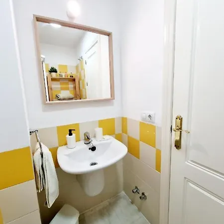 Hostfy Mercado De Triana إشبيلية